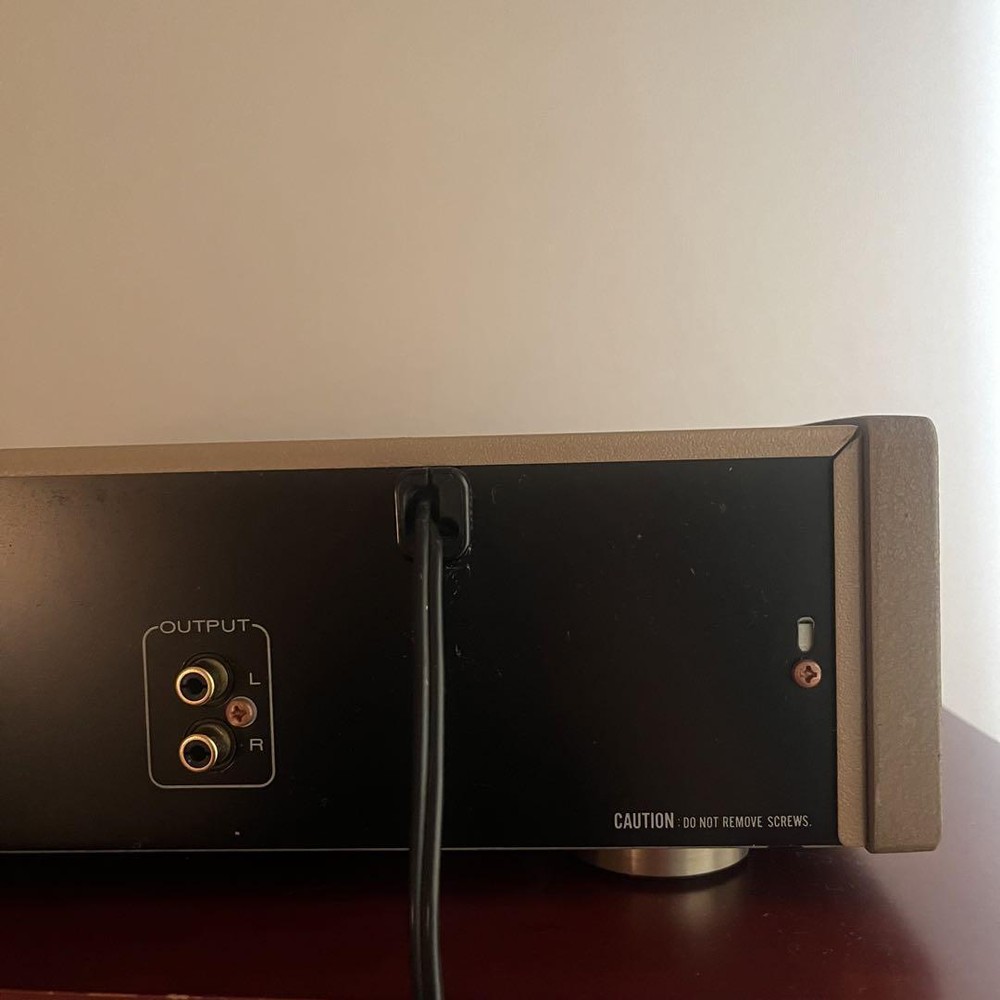 Marantz AM/FM tuner “ST-50”