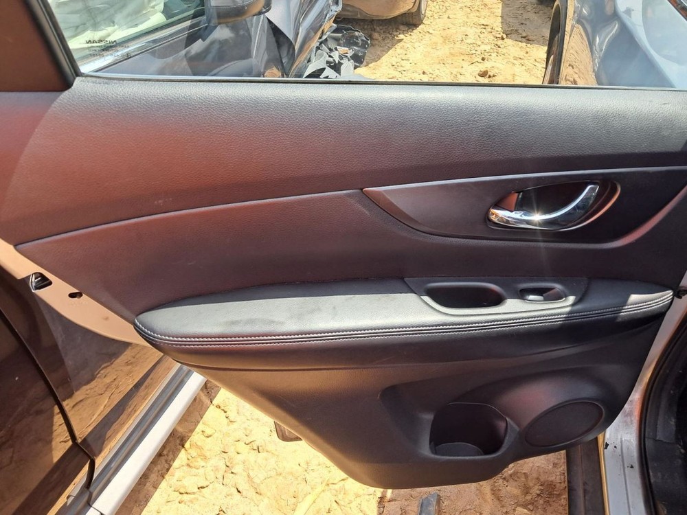 ROGUE 2015 Glove Box 4761233