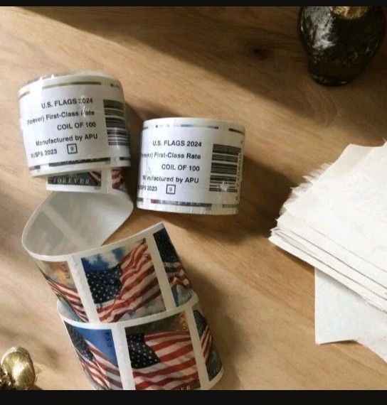 2024 (1) ROLLS POSTAGE (100)US FOREVER STAMPS Flags USPS Collectible