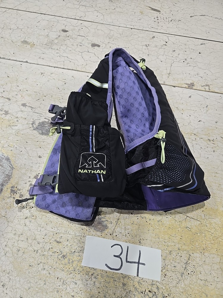 Nathan Vapor Airess 7L Running Backpack