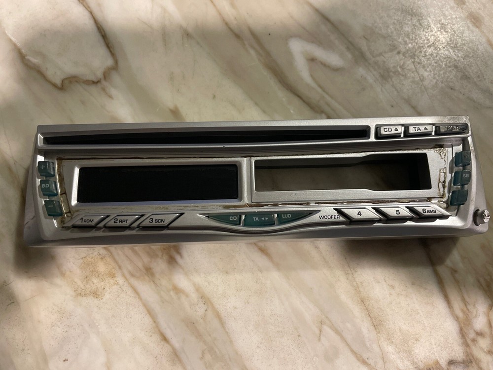PYLE PLUS PLCDCS90 CAR STEREO PYLE PLUS PLCDCS90 ONLY FACEPLATE OEM🟠