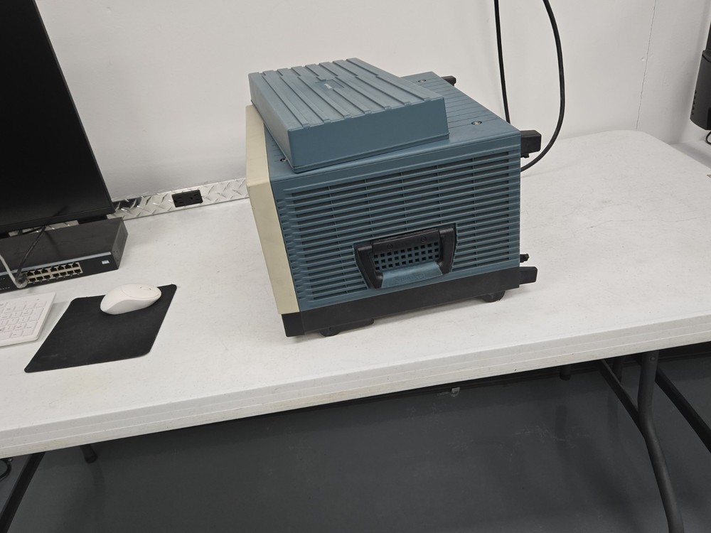 Tektronix TLA 602 Logic Analyzer