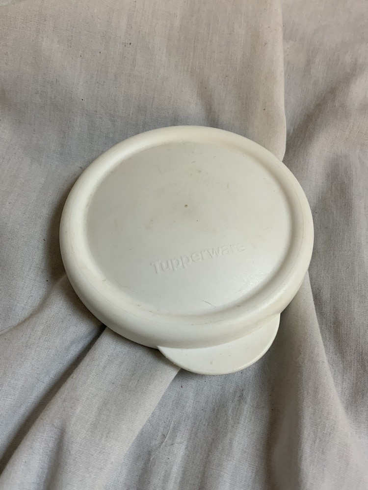 Tupperware Lid 3331A-2 white