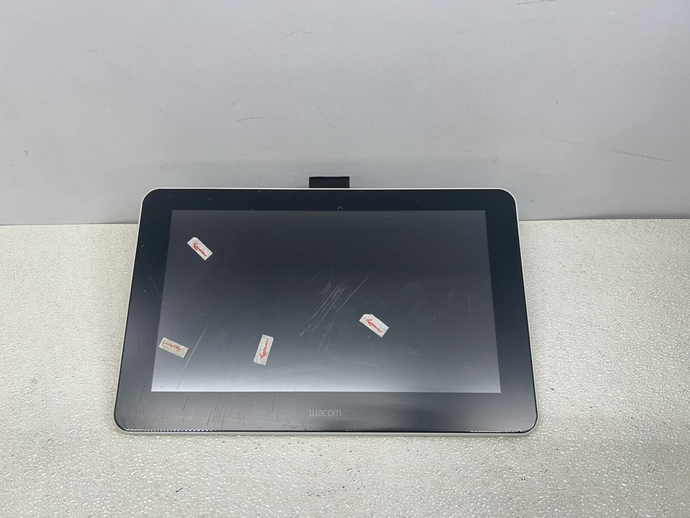 Wacom One Digital Drawing Tablet with Screen - 13.3 inch -