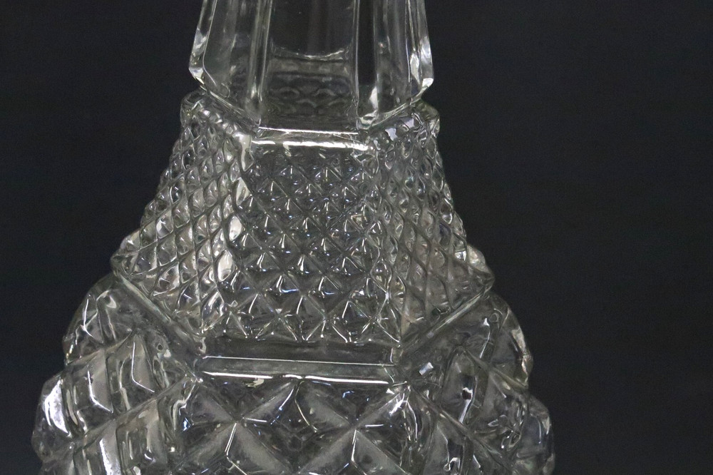 ANCHOR HOCKING WEXFORD DECANTER 11"