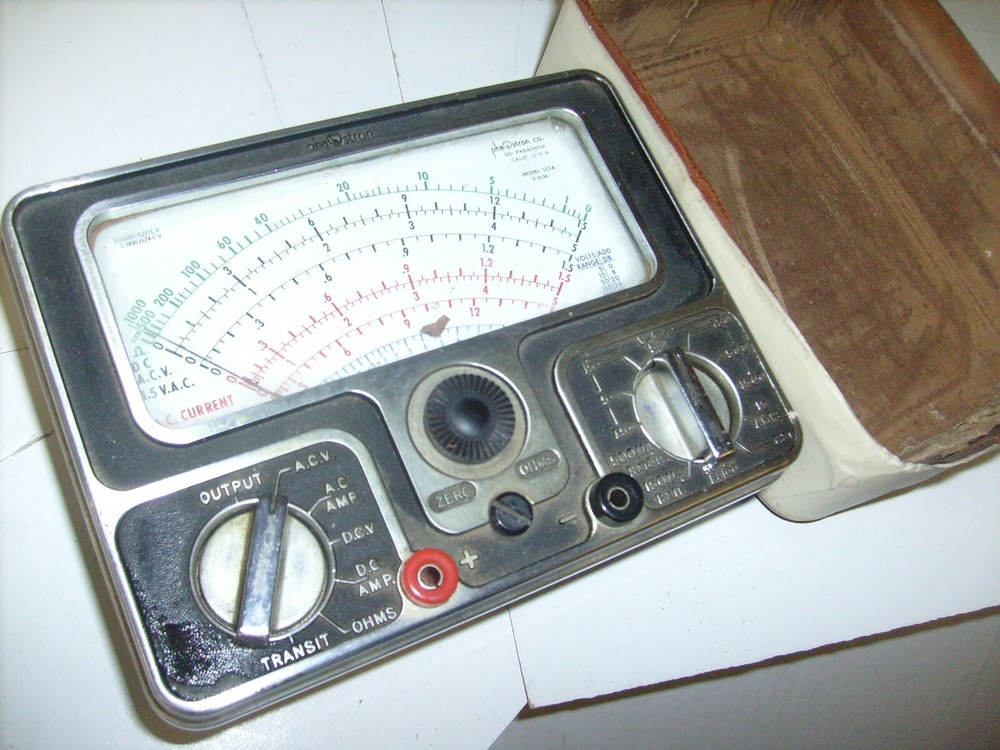Meter Phaostron Co. A.C./D.C. Voltage Ohms Multimeter Model V.O.M. 555A U.S.A.