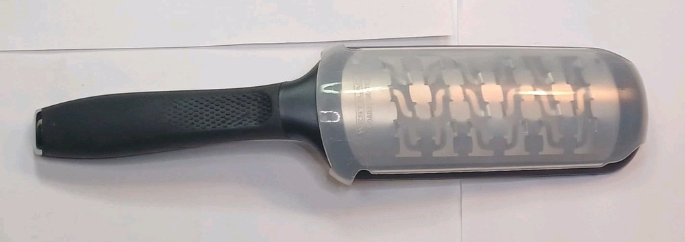SABATIER Westblade Course Handheld Grater, W/ Cushioned Blk Handle