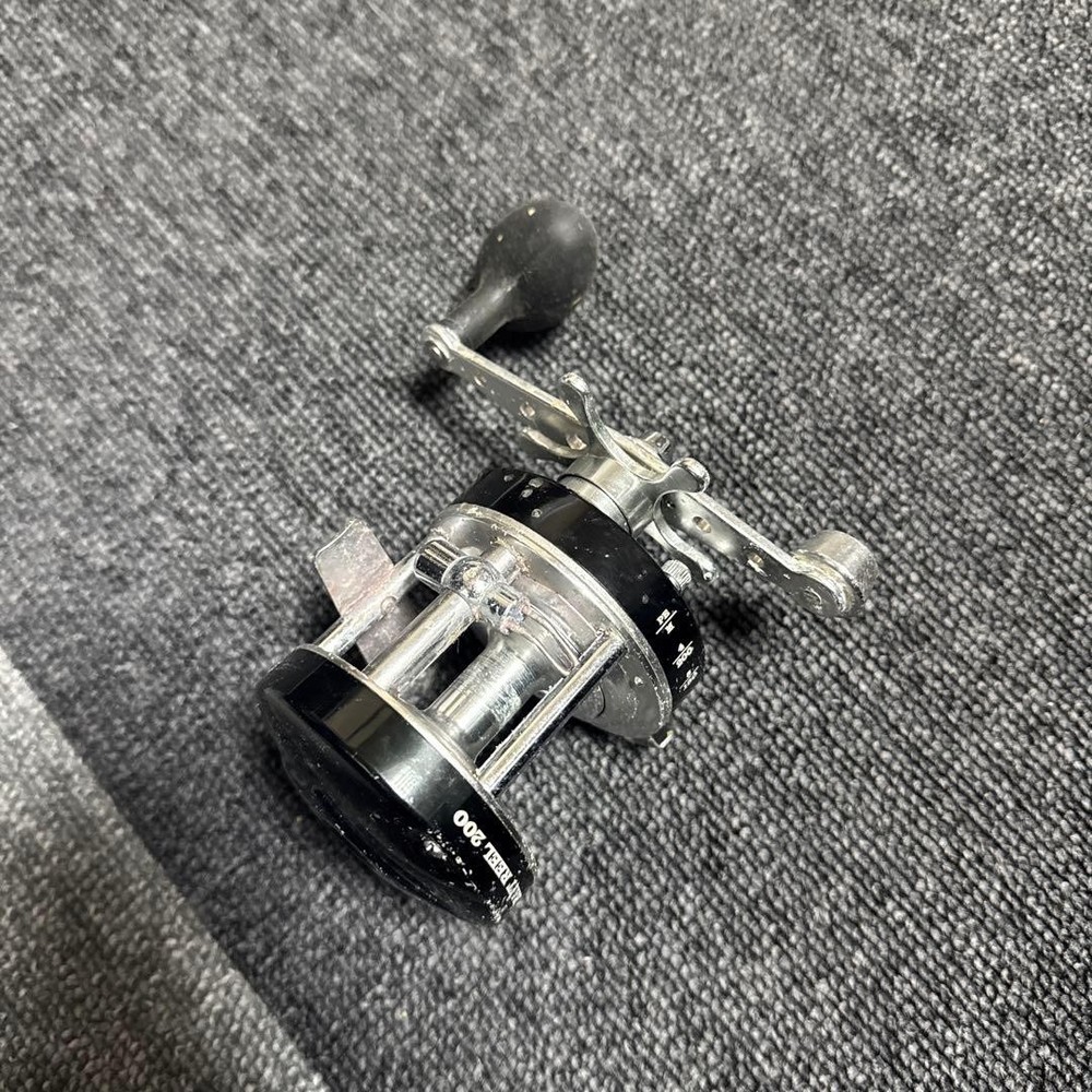 Large game compatible both-axes reel