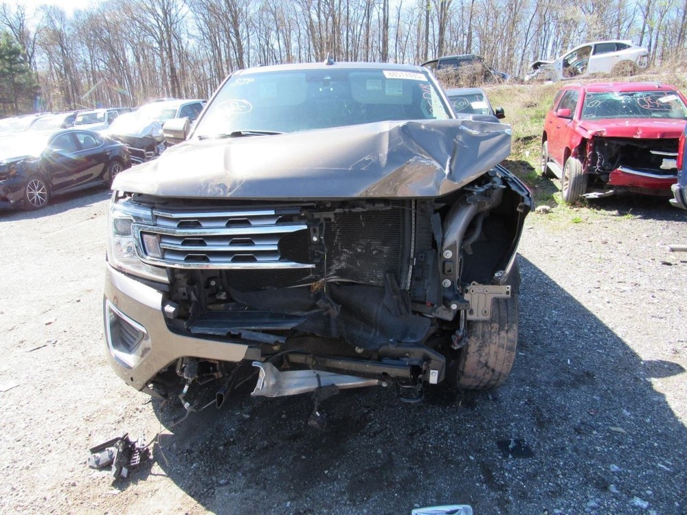 Fuse Box Engine Fits 18-21 NAVIGATOR 1040855