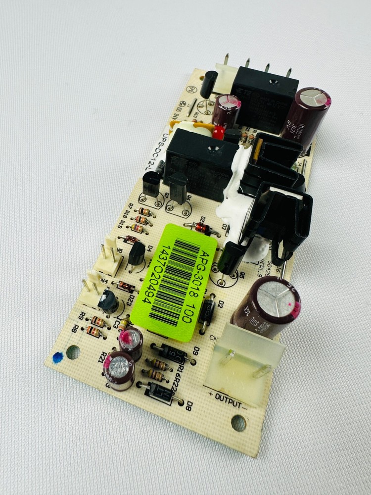 EEE UPS-DC12-L APG-3018 Power Supply