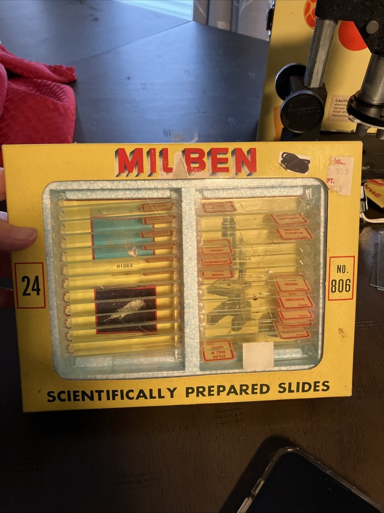 Gilbert Microcraft Microscope With Storage Box. With 24 Scientific Slides