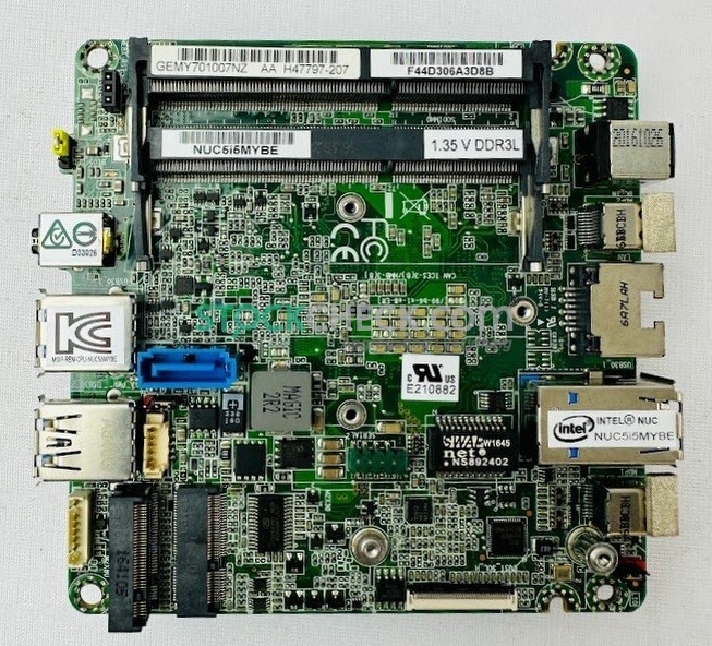 Intel NUC5i5MYBE CPU Board