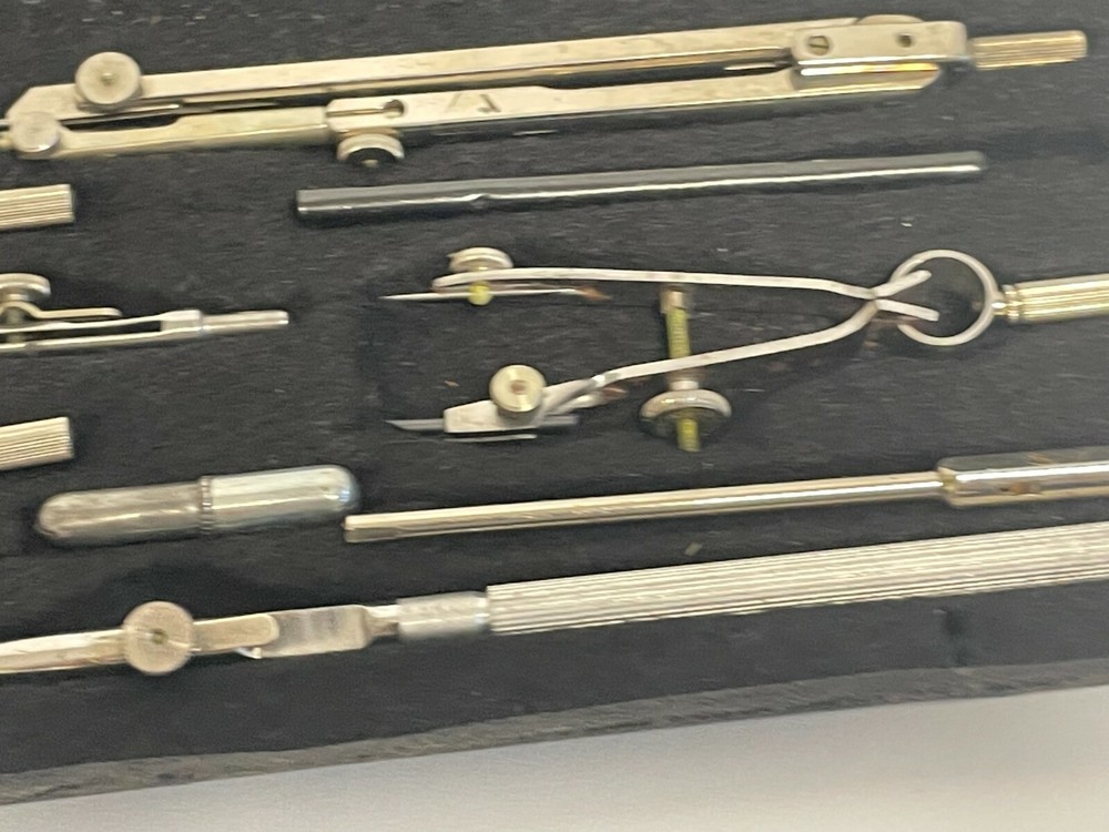 AA3: Vintage ECobra 7100 Drafting Set
