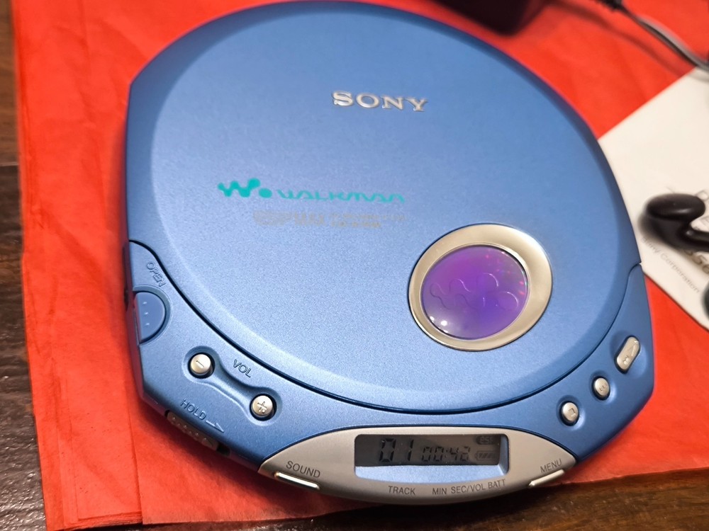 Sony D-E351 CD/CD-R/RW Walkman Blue Boxed