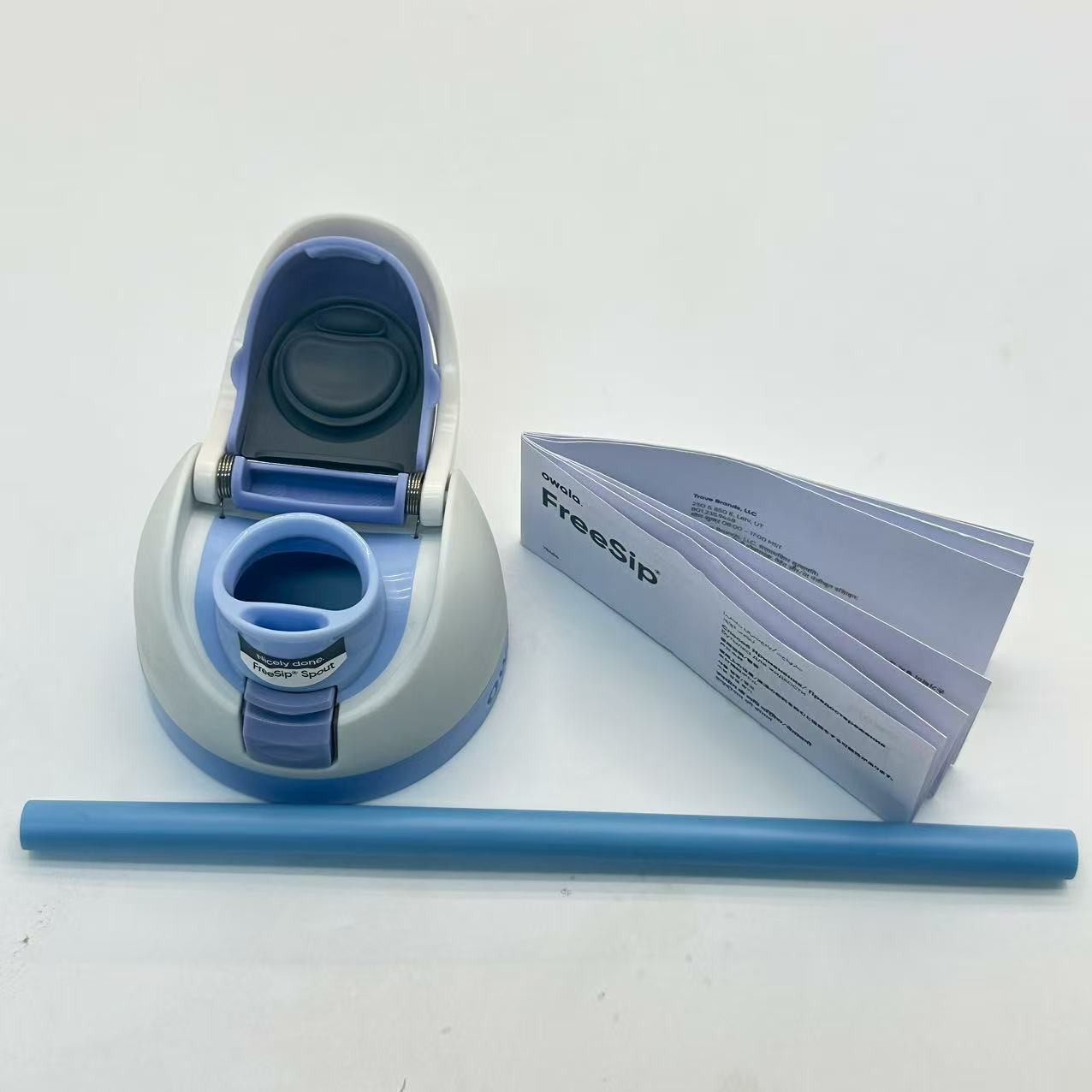 24 oz Owala Urban Outfitters Exclusive Tied 3D Printing FreeSip Blue Bow Bottle