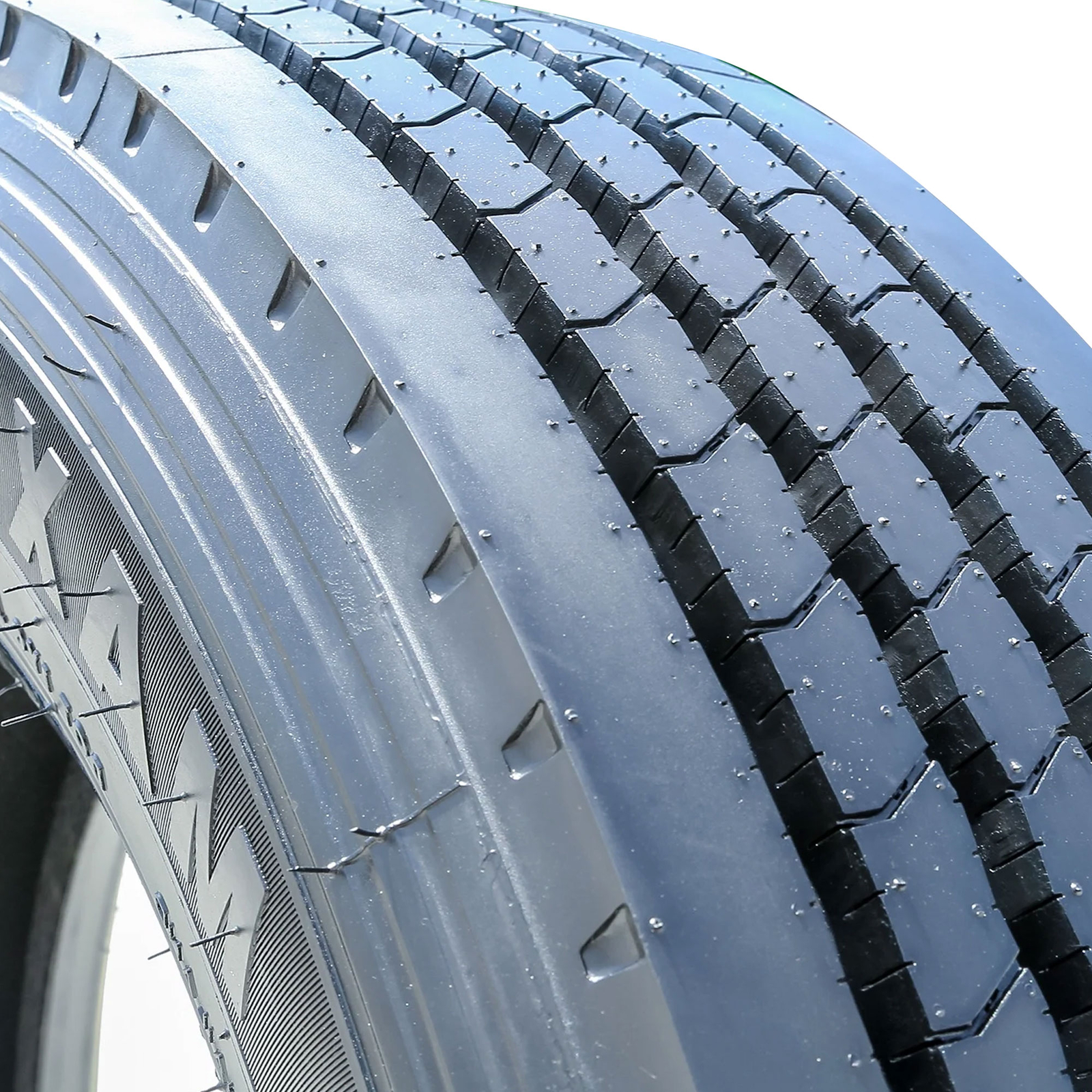 1 New Green Max Gar202 - 245/70r19.5 Tires 24570195 245 70 19.5