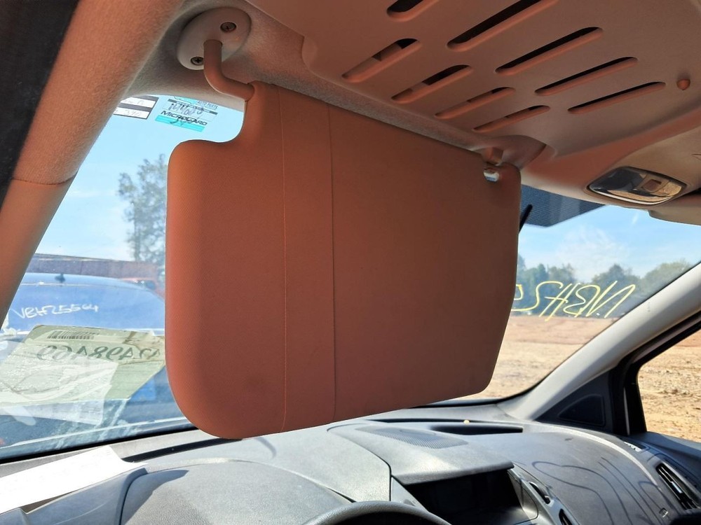 TRANSCNCT 2017 Glove Box 4783078