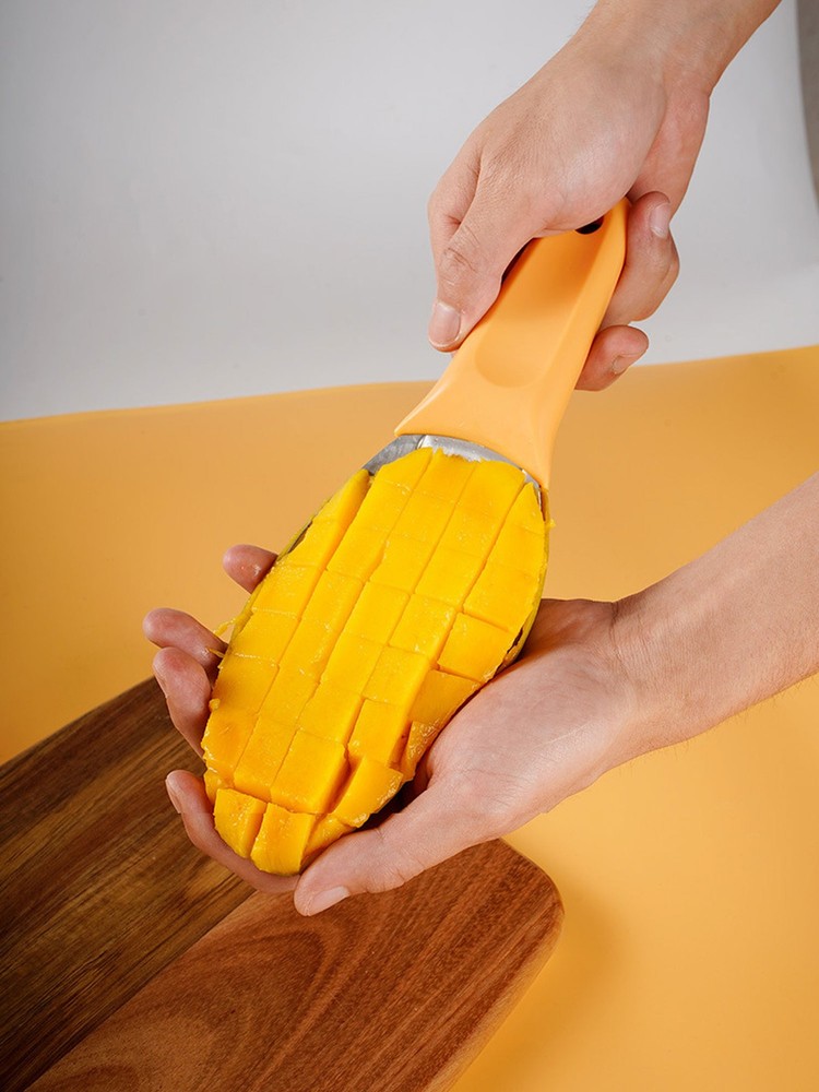 Multi-Purpose Mango Slicer Scooping Spoon, Multifunctional Slicer TL