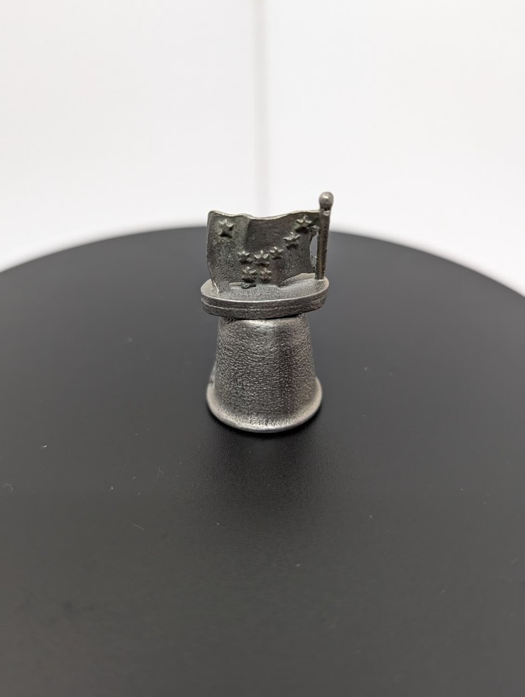 ASSORTED COLLECTABLE THIMBLES