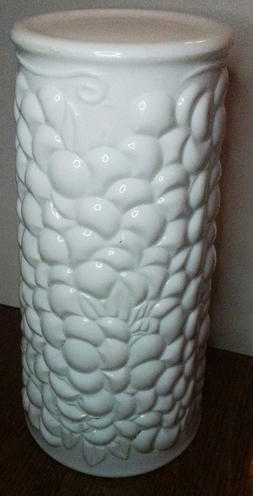 Milk Glass Grape Pattern 7-1/2" Heavy Bumpy 3D Flower Vase