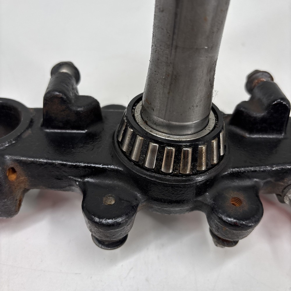 SUZUKI DR125 2009 BOTTOM LOWER YOKE #D24