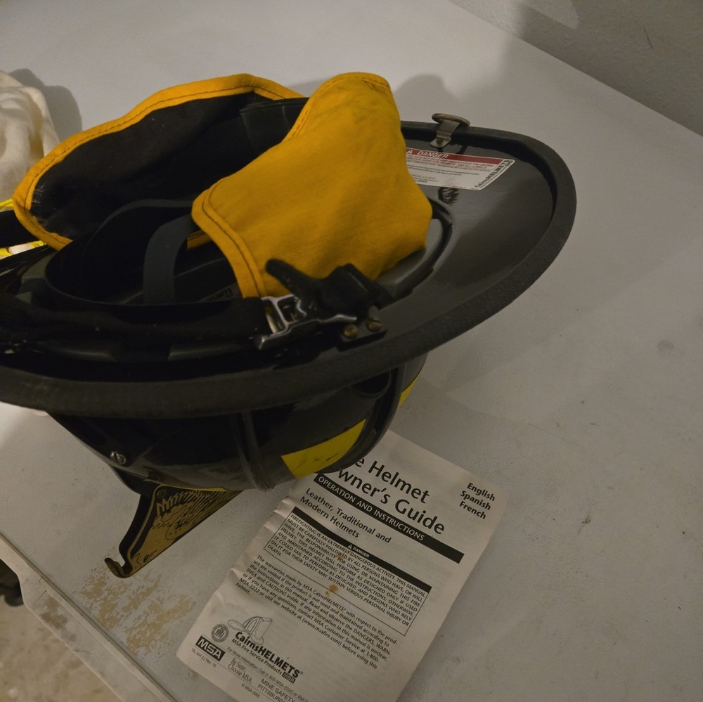 2005 Cairns & Brother Std 1010 Black Firefighter Helmet & Shield, Eagle & Strap
