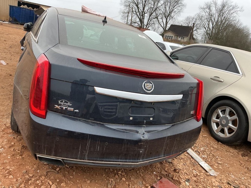 XTS 2013 Glove Box 4921910