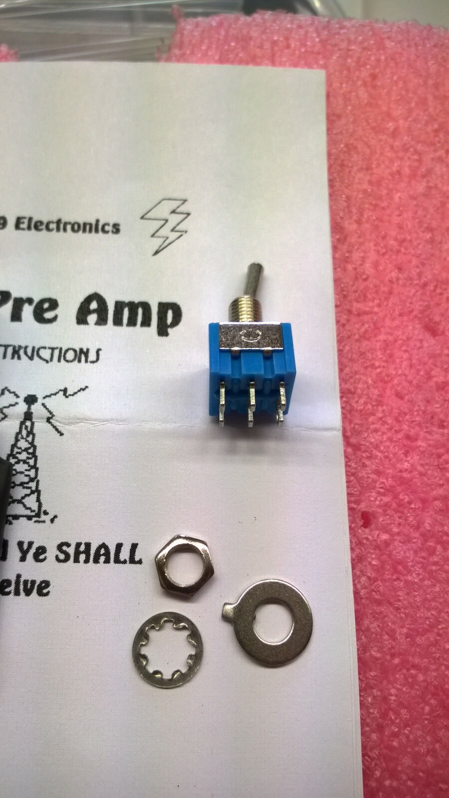 CB/10 METER RECEIVE PREAMP GAIN -30dB TO +25dB WITH SWITCH 3-30 MHz 13.8 V NEW