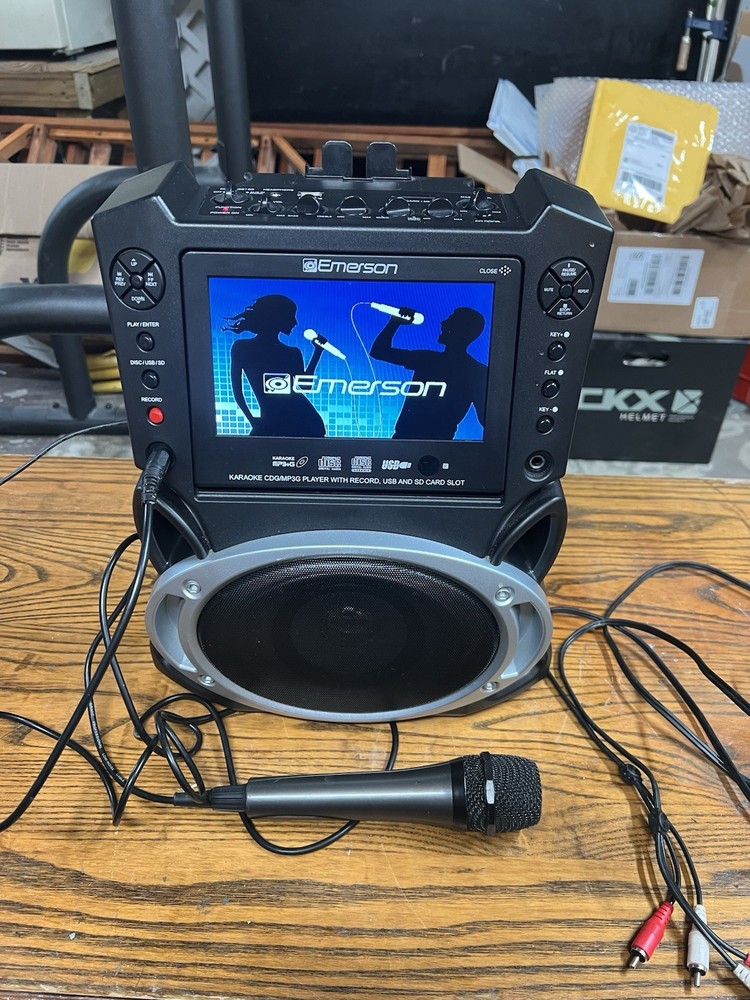 Emerson GM552 Karaoke Machine
