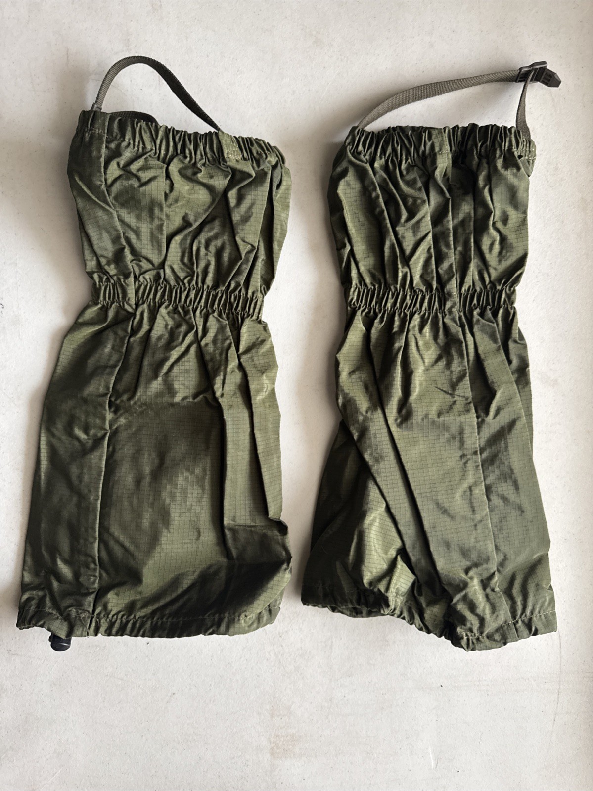 U.S. Military Army OD Green Waterproof Snow Gaiters Hunting, Hiking, Camping