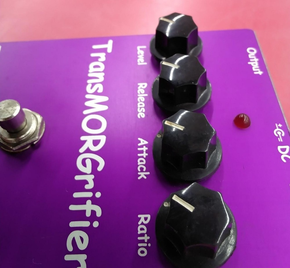 EMMA TRANSMORGRIFIER COMPRESSOR