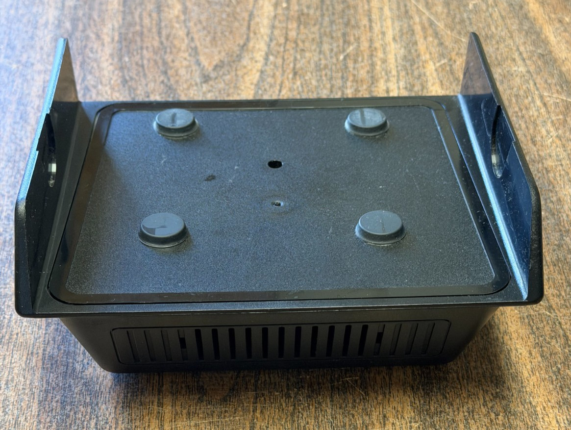 Motorola GLN7318A, CDM & XPR Mobile Radio Desk Base Tray (USED) NO SPEAKER