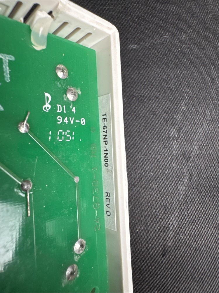 Johnson Controls Rev-D Wall-Mount Temperature Sensor ​Controller TE-67NP-1N00