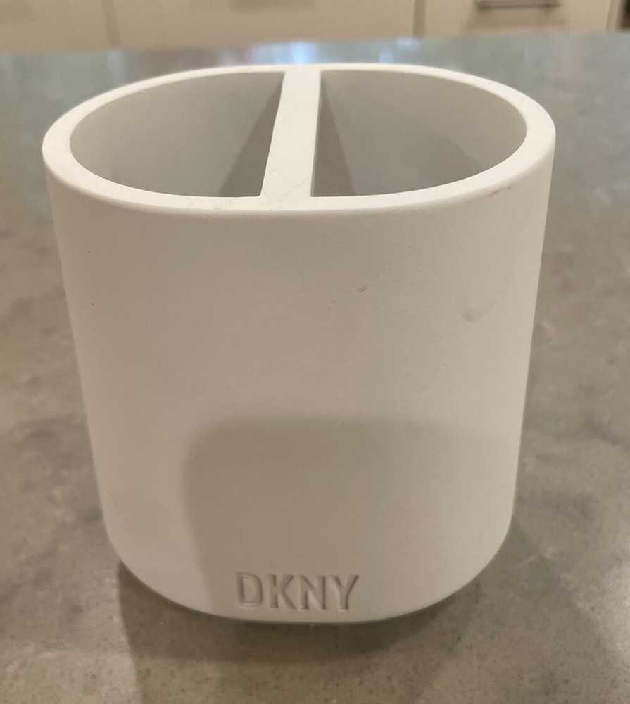 DKNY WHITE LUCITE TOOTHBRUSH HOLDER