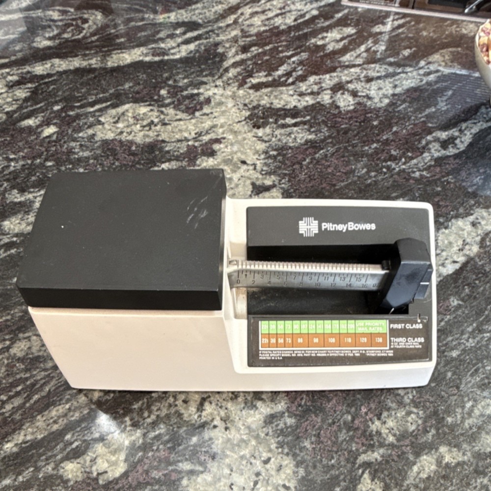Pitney Bowes 4916 Small Postal Scale Mechanical Scale with Postal Calculator