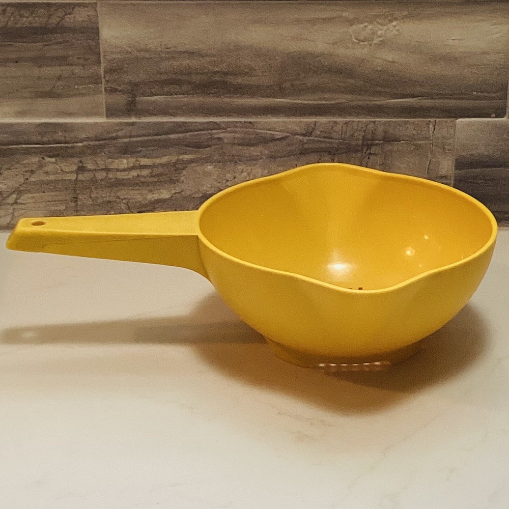 Vintage Tupperware Yellow Colander Strainer w/Handle
