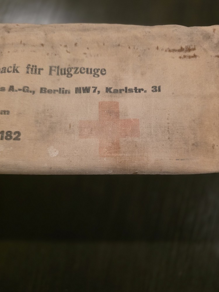 SCARCE LUFTWAFFE BOMBER CREW FIRST AID KIT COMPLETE