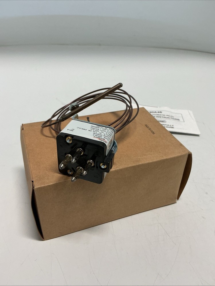 NEW, WHITE RODGERS, 30A46-5, PLUG IN AUTOMATIC PILOT. (12J-3)