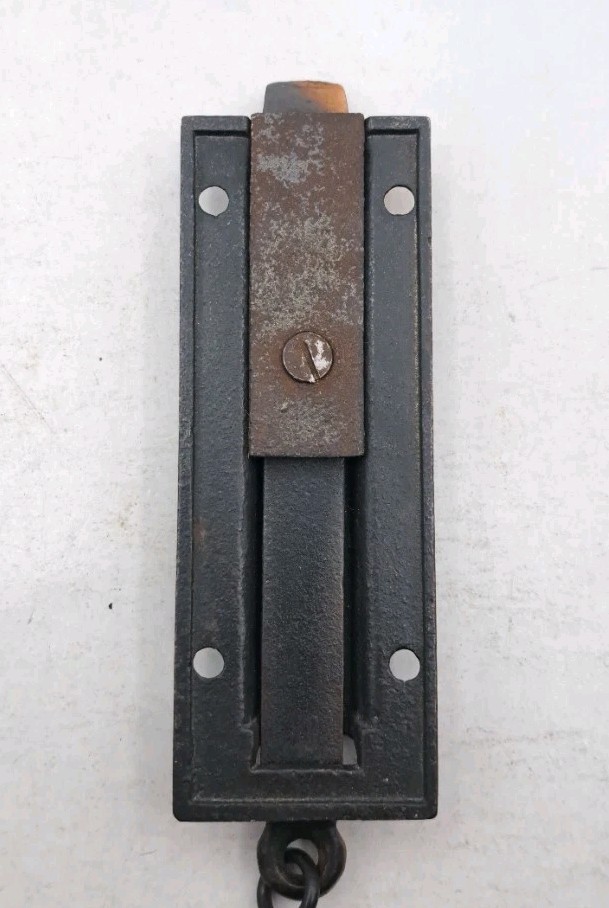 Antique Spring Loaded Latch Chain Pull Japanned Surface Mount Door Hardware