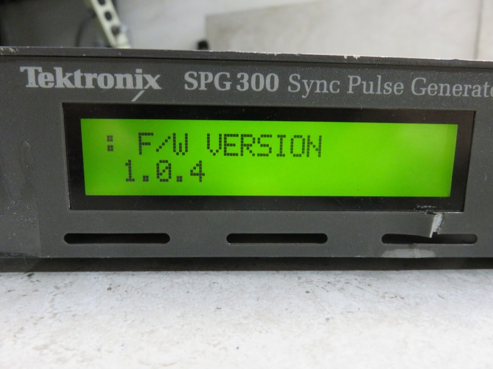 TEKTRONIX SPG-300 DIGITAL SYNC PULSE GENERATOR