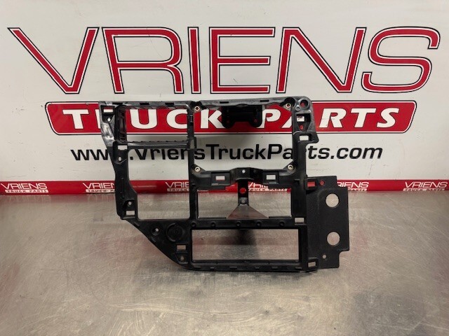 PETERBILT  S77-6004 DASH PANEL