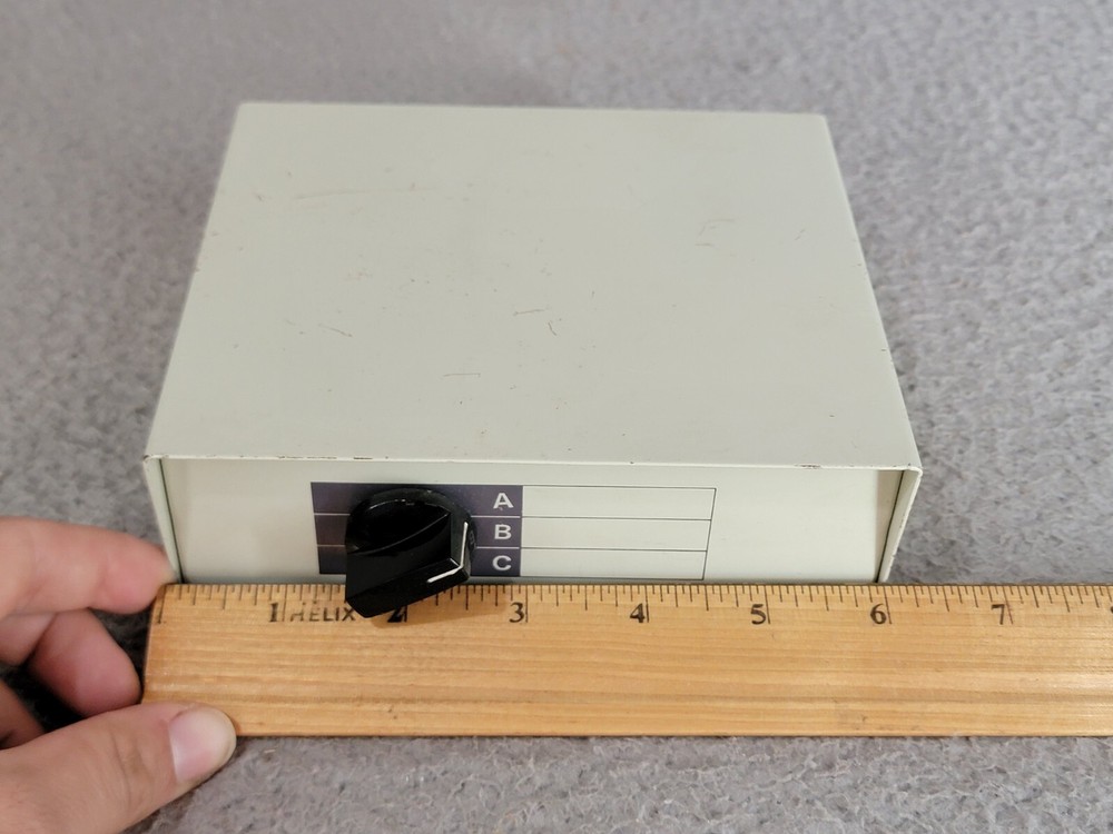 Data Transfer A-B-C Switch Box with 25-Pin Input / Output Connector Untested
