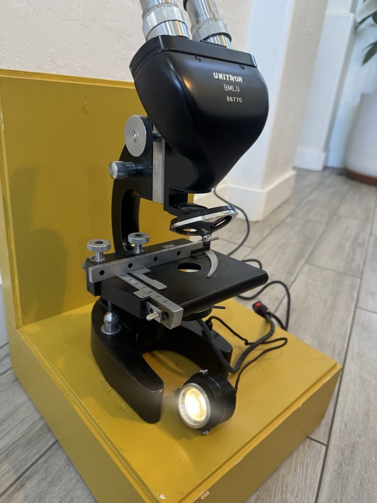 UNITRON BMLU Phase Microscope 15X Binocular Upright w/ Accessories