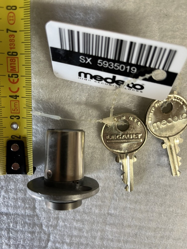 medeco lock Cylinder & 2 X Keys
