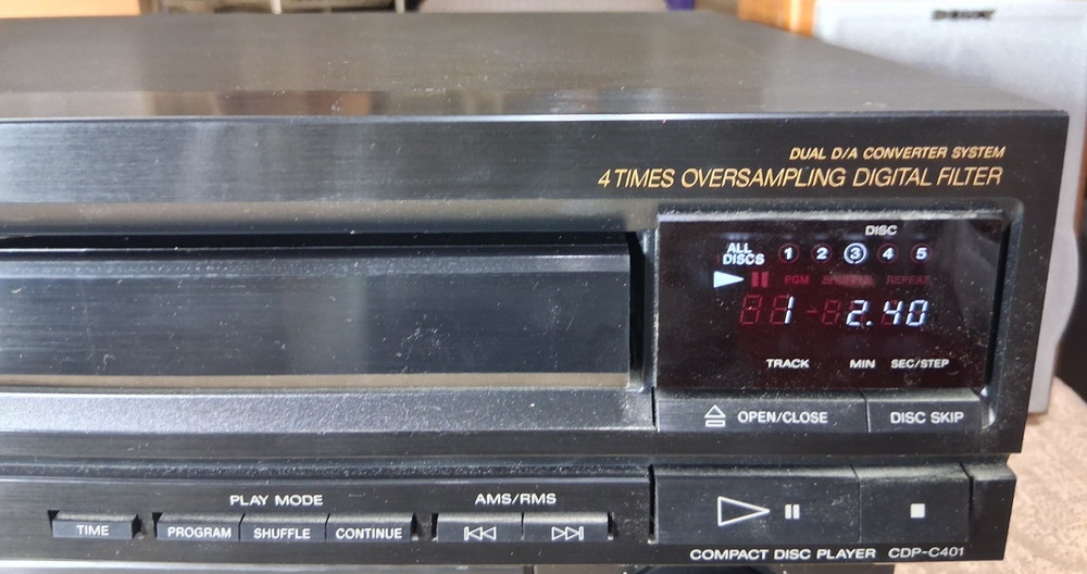 SONY CDP-C401 5-DISC AUTOMATIC COMPACT DISC CD PLAYER DUAL D/A CONVERTER SYSTEM