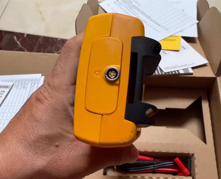 1pcs Fluke 725 Multifunction Process Calibrator