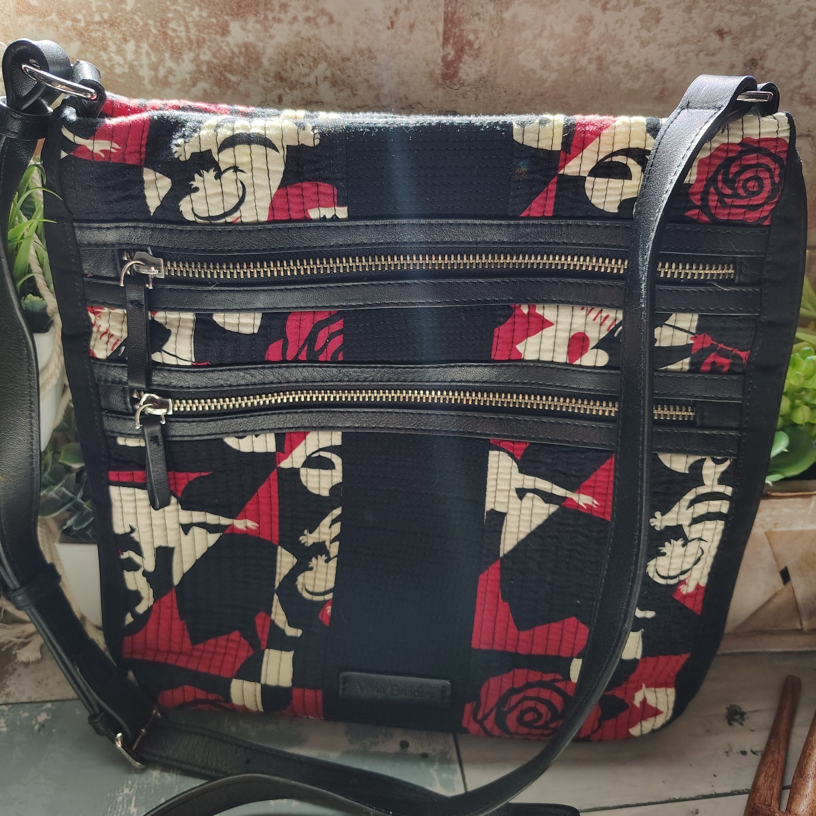 🏰Vera Bradley Disney Alice In Wonderland "Painting The Roses" Bag & Wallet