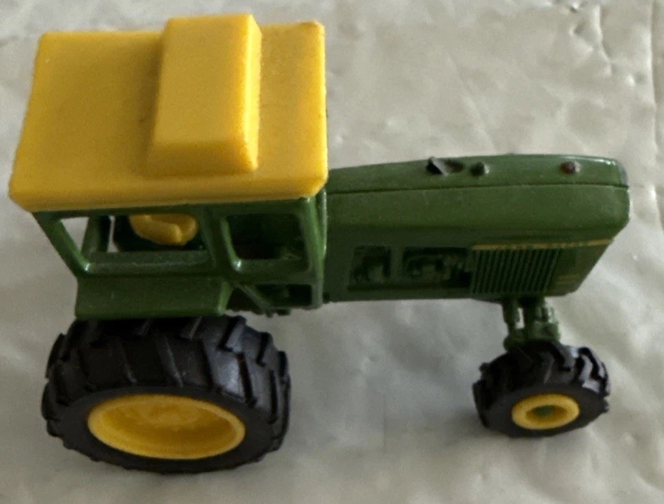John Deere Tractor 1/64 Scale #2