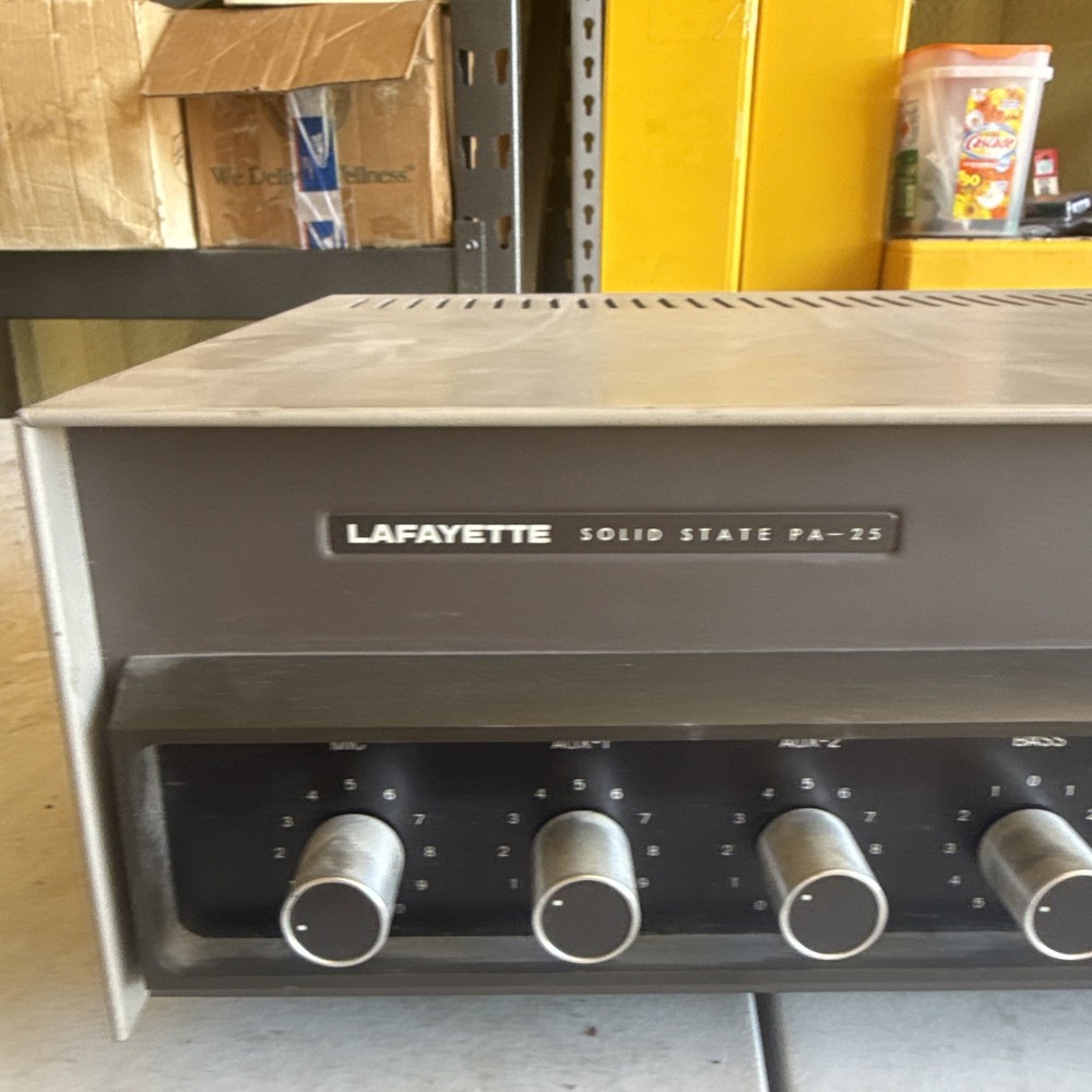 Lafayette PA-25 Solid State Microphone/Phono Amplifier Powers On Untested