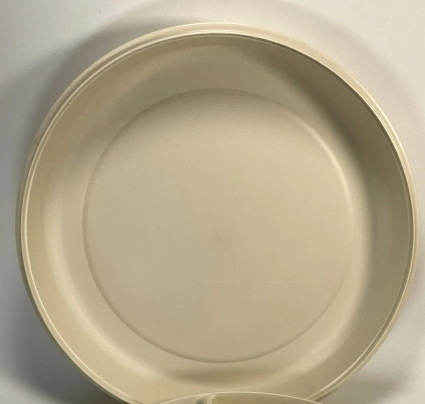 Tupperware - Vegetable Relish - Chip & Dip - Serving Tray & Lid